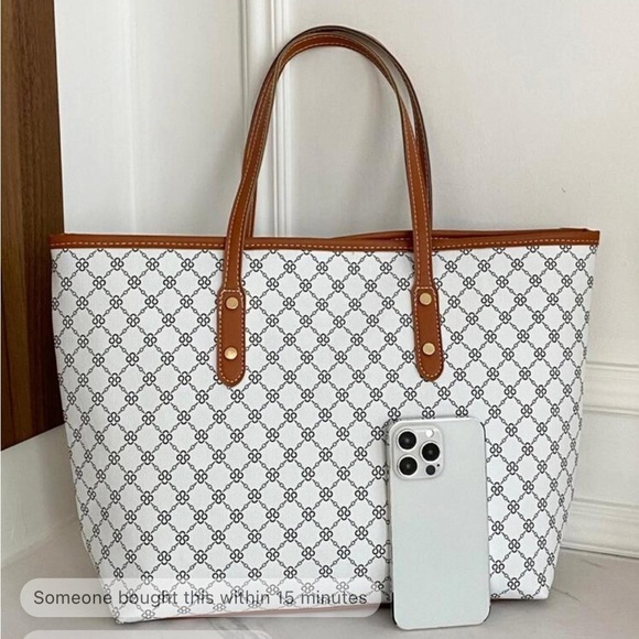 ⚠️Clearance Large White Patterned Tote Shoulder Bag - Picture 2 of 9